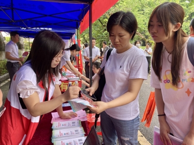 零距离宣传政策！梅江区开展城乡居民医保宣传缴费进校园活动