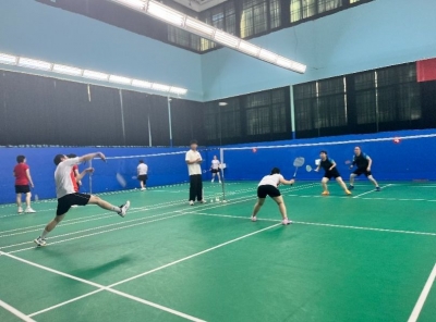 谁“羽”争锋！市公路事务中心举办公路系统迎国庆羽毛球比赛活动