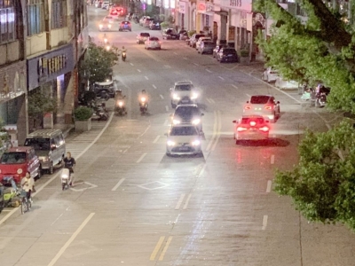 9月8日晚，梅江区江边路恢复通行！