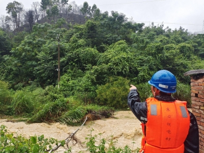 特巡特维保障防汛用电安全，梅州供电在行动！