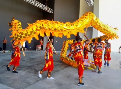 梅州教练在非洲教舞龙舞狮！一起来看背后的故事...