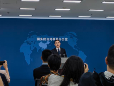 国台办新发言人陈斌华亮相