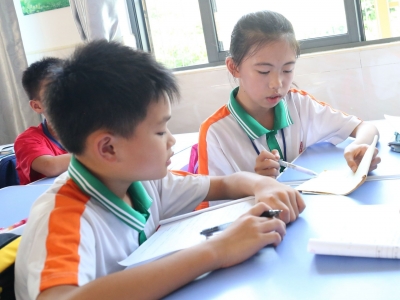 争做全方位发展好学生 ——记2023年度梅州市“新时代好少年”叶子青