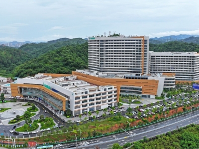 东山医院开院启诊侧记：以仁心启医路 施仁术护民康