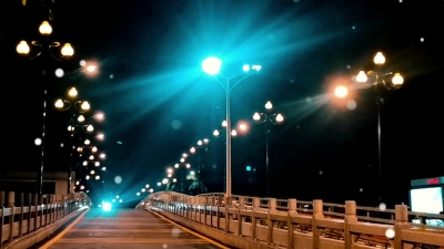 走着走着，又到秋天了