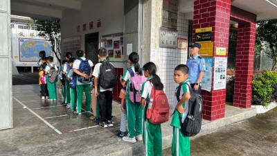 开学首日！警航护航，助梦远航~