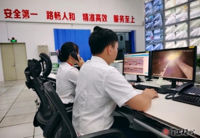 深夜搜寻，兴华高速救助迷途行人