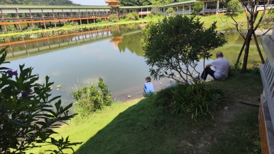 假期出游，别让不文明行为“煞风景”
