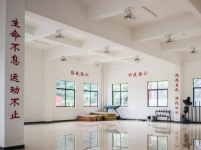 新营房，亮相！