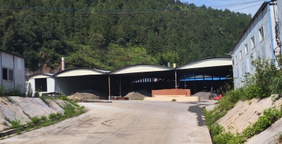 梅县水车镇一厂场违约转租又废气扰民，村民要求腾退并交还厂房