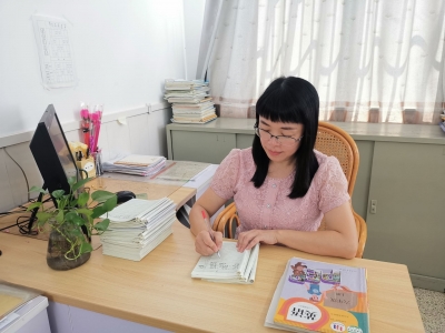 教以潜心 研以致远！记2023年“梅州市优秀教师”刘满珍