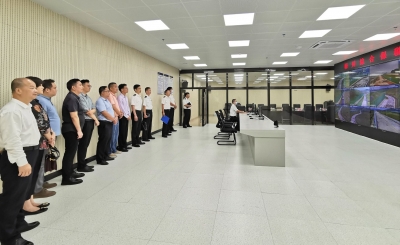 梅州海关开展特约监督员走进综保区活动