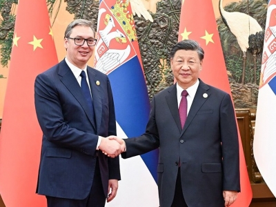 习近平会见塞尔维亚总统