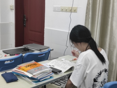 照片墙丨考研一角