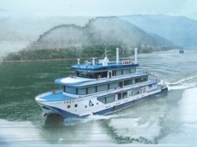 国内首艘氢燃料电池动力示范船“三峡氢舟1”号首航成功