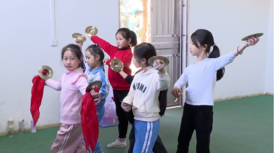 非遗项目曲艺《落地花鼓》少儿培训走进平远县长田学校