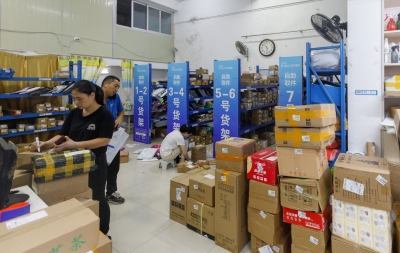 备战“双十一”，您的快递小哥已就绪！