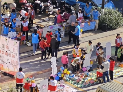 让“好物”遇“新主”！梅江区城北镇社工站开展圩日活动