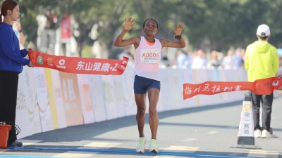 她来了！东山健康•2023梅州马拉松赛全马女子冠军揭晓