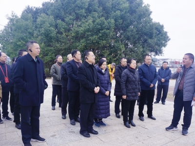 梅州市全国、省人大代表集中视察活动侧记：触摸发展脉动 务实履职献策