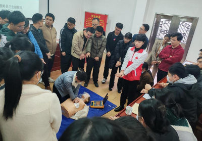 2023年蕉岭县红十字会健康自救互救知识走进县委党校中青班课堂