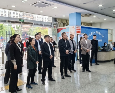 崔毅率党外代表人士到市直相关单位开展营商环境专题调研