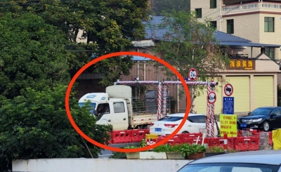 这段路有司机贪走捷径，导致栏杆反复被撞