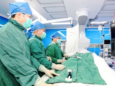 “一站式”微创介入手术解两难！梅州市人民医院成功救治一例主动脉瓣狭窄合并主动脉缩窄高龄患者
