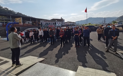 梅江区长沙镇开展“百千万工程”典型村环境卫生大整治行动