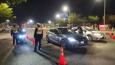 交警部门严查交通违法“不降温”