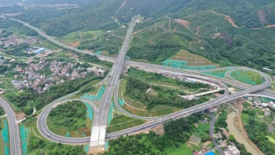 梅州多名省人大代表围绕高速公路规划建设提出建议：推动项目早日建成通车