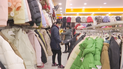 一阵冷空气 吹热“暖经济”！蕉岭县羽绒服、取暖器、火锅、热饮销量旺