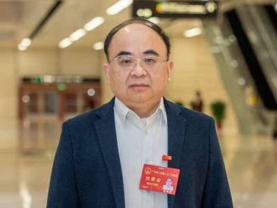 省人大代表、市发展改革局局长吴特宏精心准备支持梅州发展建议：在大湾区城市建设“反向飞地”
