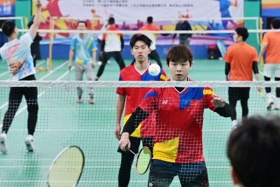 邻里邻舍，“羽”你争锋！梅江区江南街道2024年“邻里邻舍杯”羽毛球赛火热开赛