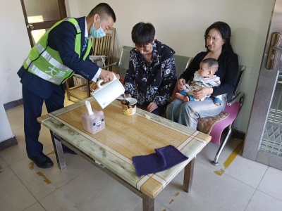 服务不打烊！分享三个温馨小故事，为大潮高速工作人员点个赞