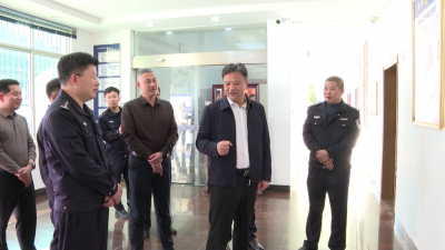 黄增国检查春节前夕市场供应、安全生产、社会治安等工作