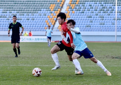 梅州贺岁杯足球赛精英组半决赛打响 深圳星梦易运和彬彬制冷会师决赛