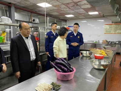 陈伶俐到医院学校培训机构等地 督导检查安全生产工作