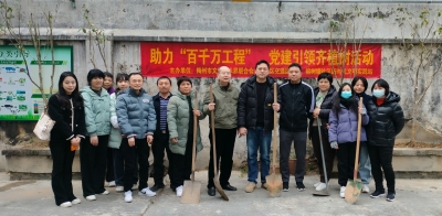 不负好春光！梅江区江南街道榕树塘社区开展植树活动