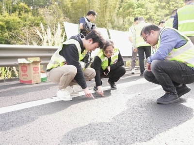 国家公路现代养护工程试点项目（G25广东省梅州段绿色养护工程）通过工程验收