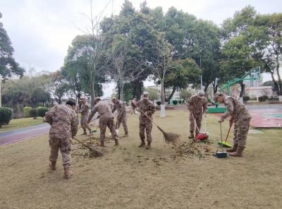 学雷锋，梅州军分区在行动！
