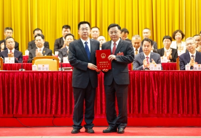 赖经烈当选梅州市梅江区第九届人大常委会主任