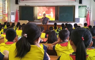 倾心倾情为教育，尽职尽责当代表——记丰顺县黄金镇第十八届人大代表彭伟富