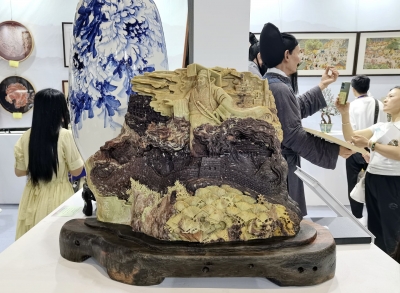 第二十届深圳文博会闭幕，梅州一作品获“中国工艺美术文化创意大赛”银奖