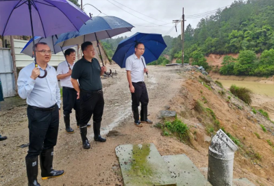 丘炀督导强降雨防御工作