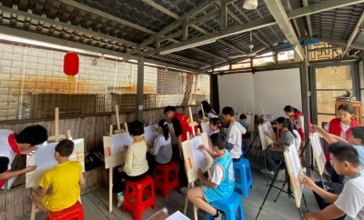 艺术课堂进社区！梅江区榕树塘社区开办公益美术素描班