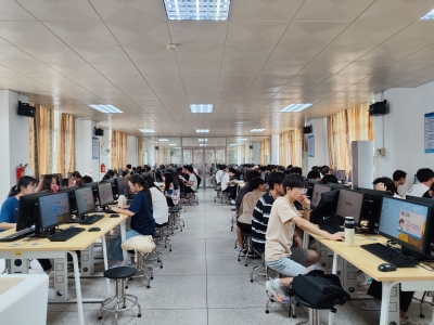 梅州日报小记者2024夏令营⑥丨“教授带你玩转编程算法”夏令营