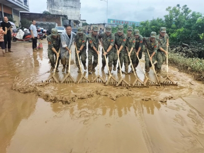 “为了谁？”他们，用实际行动给出了答案→