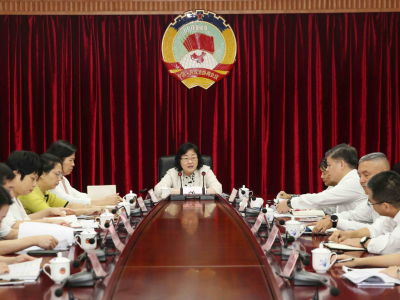 杨朝晖主持召开市政协与市各民主党派和工商联专题座谈会：发挥政协平台作用推动更好履职