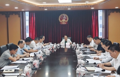 市人大常委会召开党组会议和党组理论学习中心组学习会，认真学习贯彻习近平总书记重要讲话重要指示精神